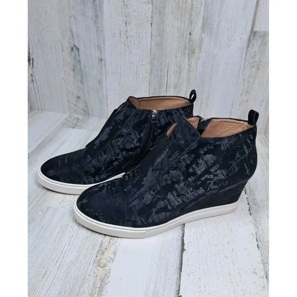 Linea Paolo Felicia Wedge Bootie Street Sneakers Shoe Womens 9.5 Black Side Zip